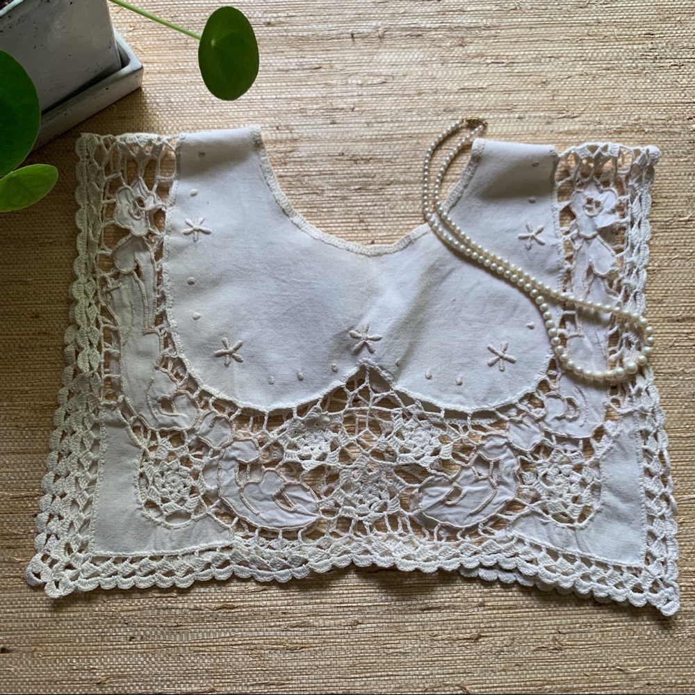 Vintage Ivory One-Piece Embroidered Lace Collar - Picture 4 of 8